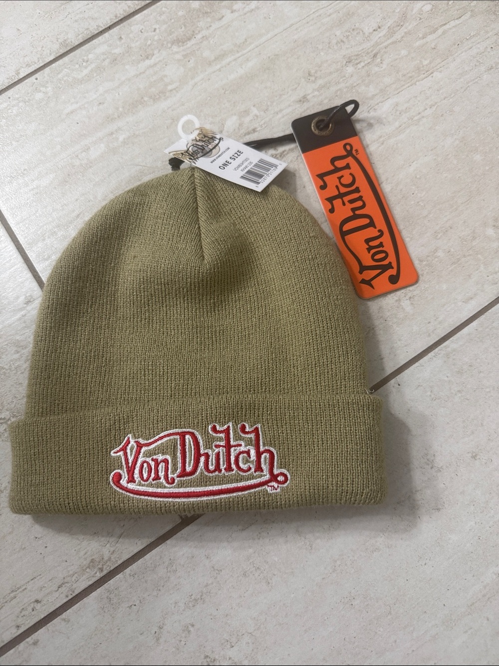 Von Dutch khaki Knit Beanie with Red Logo
One size ..nwt..unisex